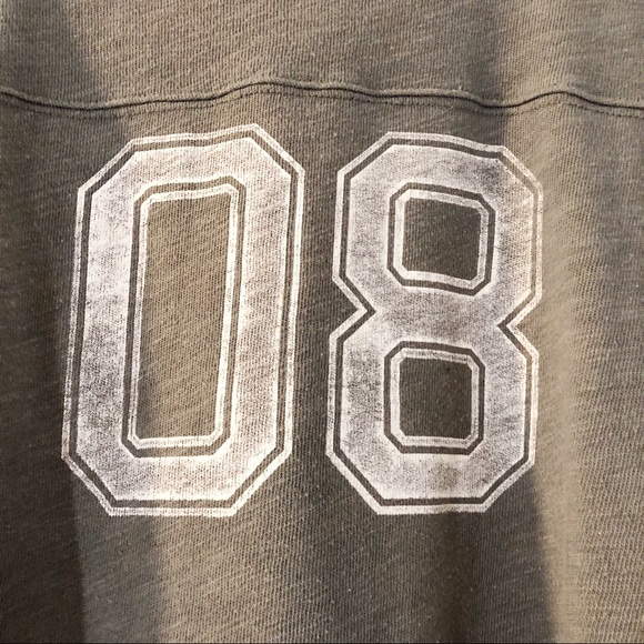 Gray top - Picture 3 of 5